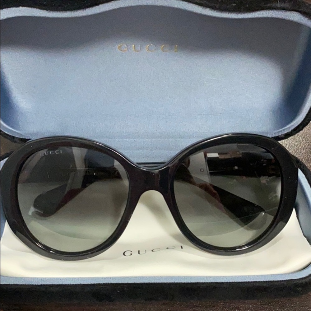 Gucci Black Oversized sunglasses